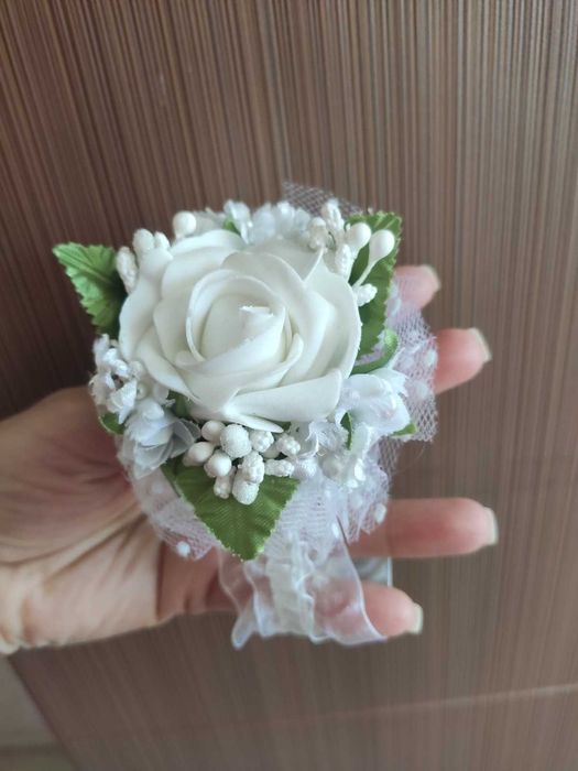 Святкова сукня, біла сукня,104-110, обруч цукеркою, квітка на руку