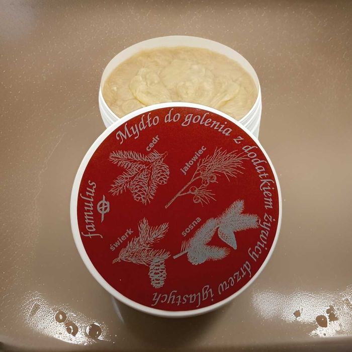 Mydło do golenia z dodatkiem żywicy drzew iglastych - Famulus