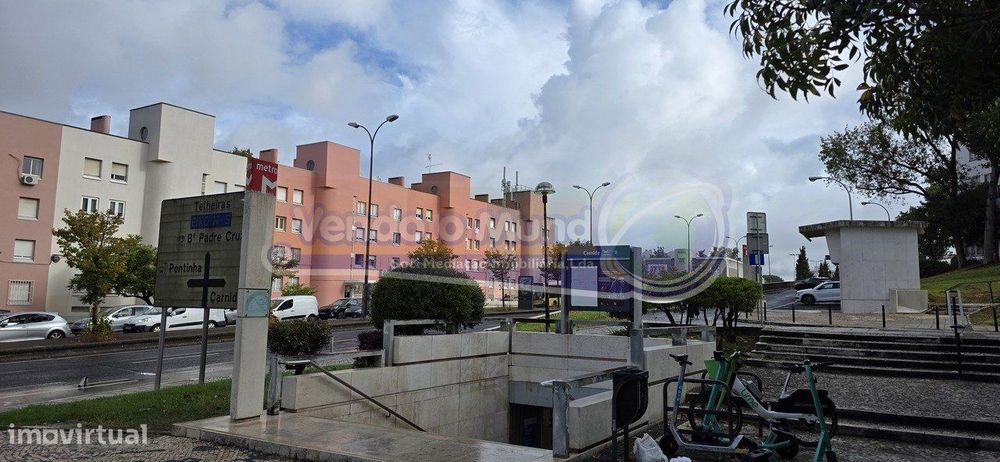 Apartamento T3 em Carnide (LXLX013)