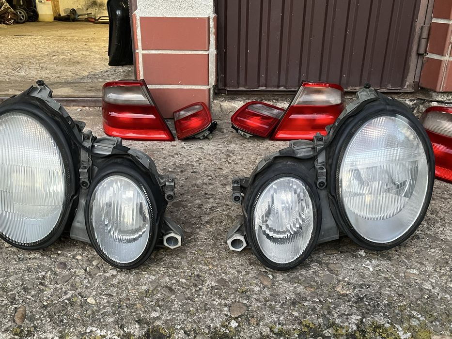 Lampy przód Mercedes w208 clk 2001r