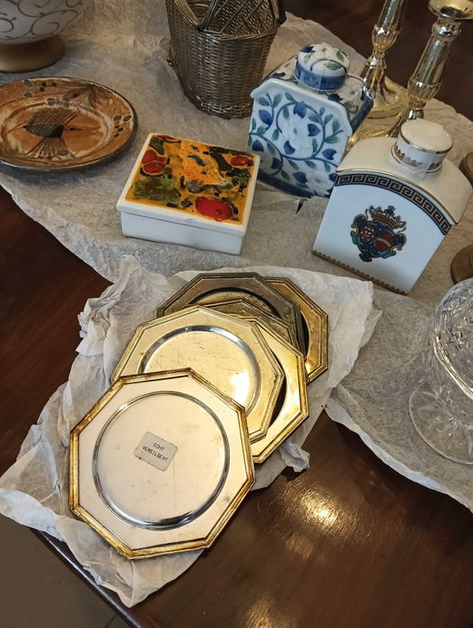 Peças vintage em Casquinha/Prata, vidro/Cristal e Porcelana/cerâmica