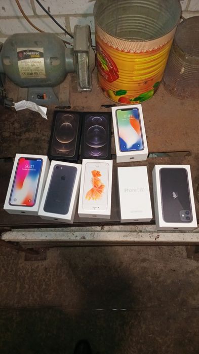 Коробки айфон оригинал в хорошем состоянии 8шт.