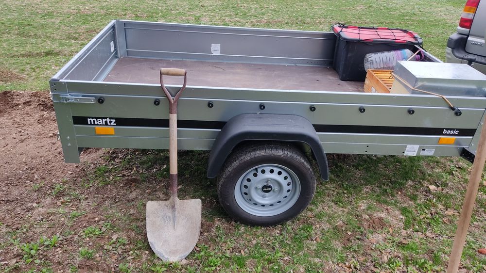 Reboque 750kg com báscula