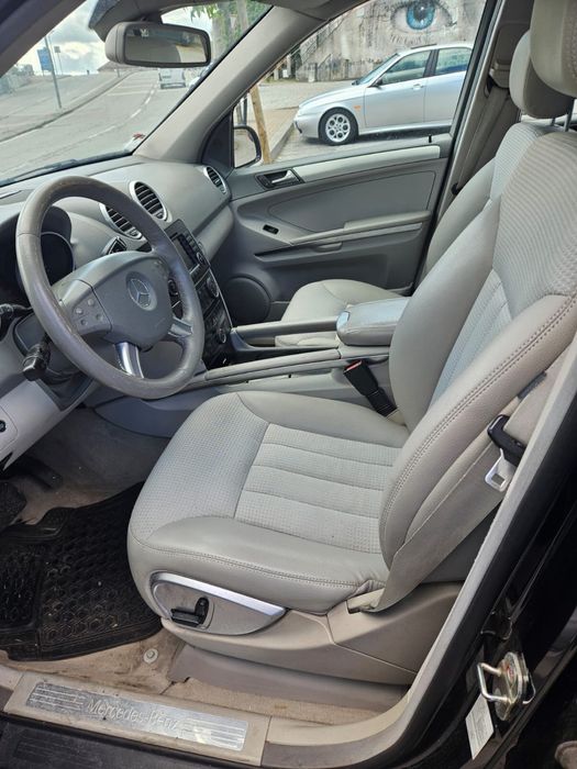 Carro Mercedes ML 320
