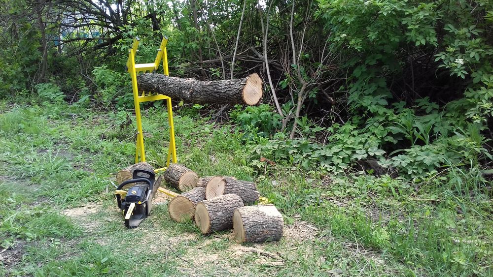 Тримач для різання колод. Козел для дров. Разборний. Дрова. Бензопила
