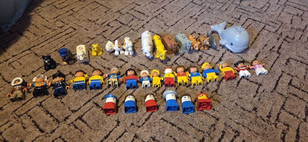 Klocki duplo dużo figurek, około 6 kg pojazdów zwierząt