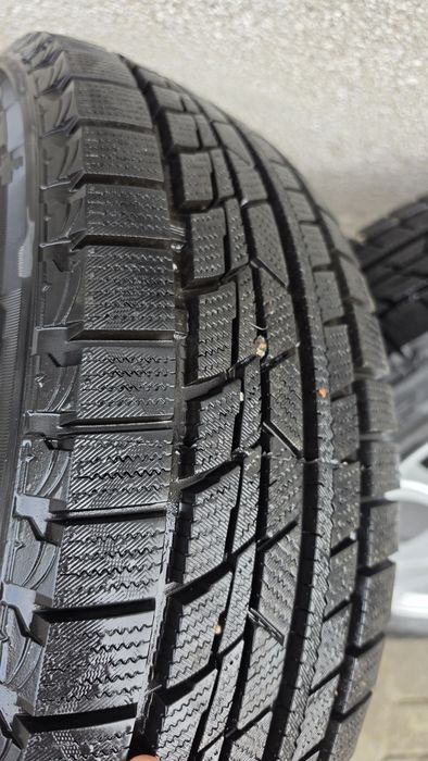 Nowe Felgi Anzio 15" 5x108 z oponami Firemax FM805+