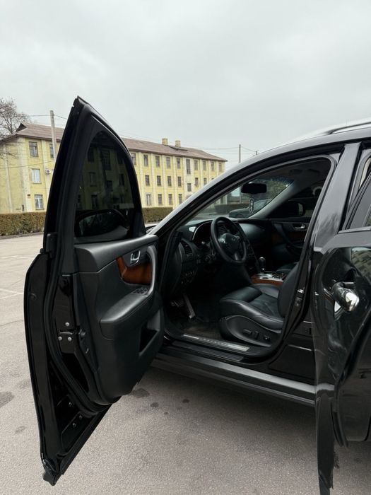 Продам Infiniti fx37