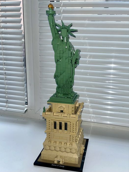 Конструктор LEGO Architecture Статуя Свободи 1685 деталей (21042)