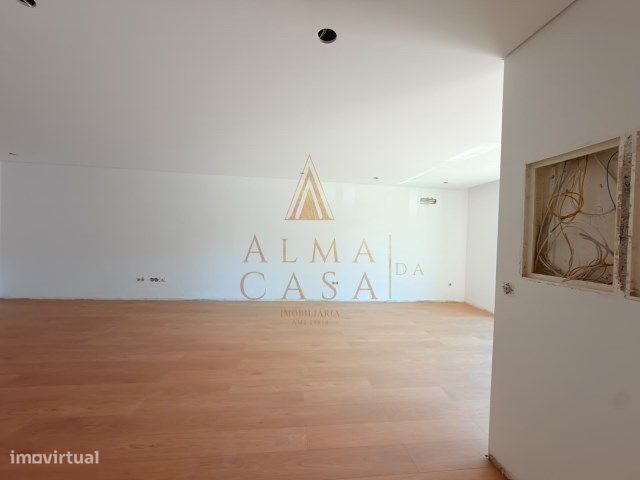 Fantástico apartamento T2 Novo