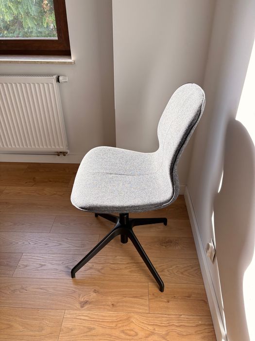 Krzesło biurowe obrotowe IKEA LANGFJALL ciemnoszare JAK NOWE