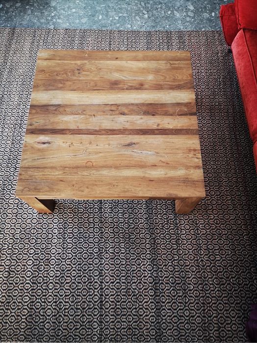 Stolik kawowy, lite drewno.