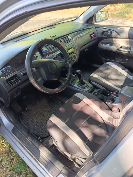 Mitsubishi Lancer  1.6 бензин, механіка