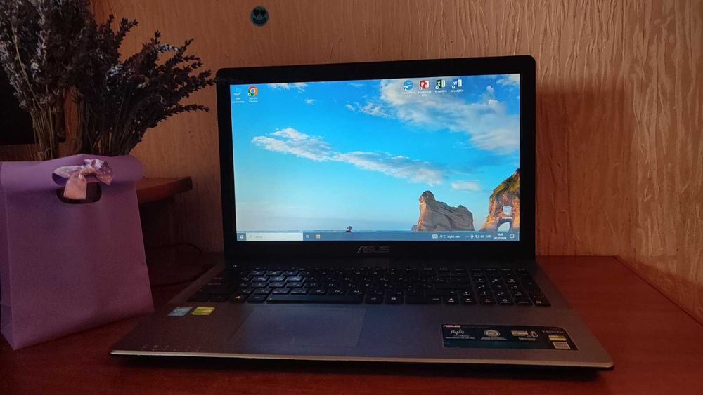 Ноутбук асус X550 l