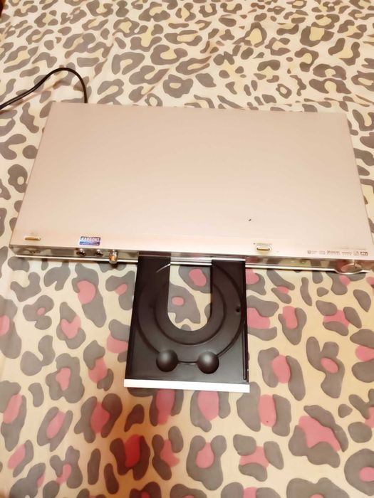DVD player LG dk589xb с функцией караоке