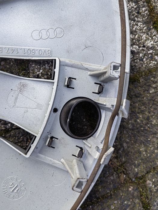 Kołpaki 16 cali Audi Komplet Oryginalne Czarne A1 A3 A4