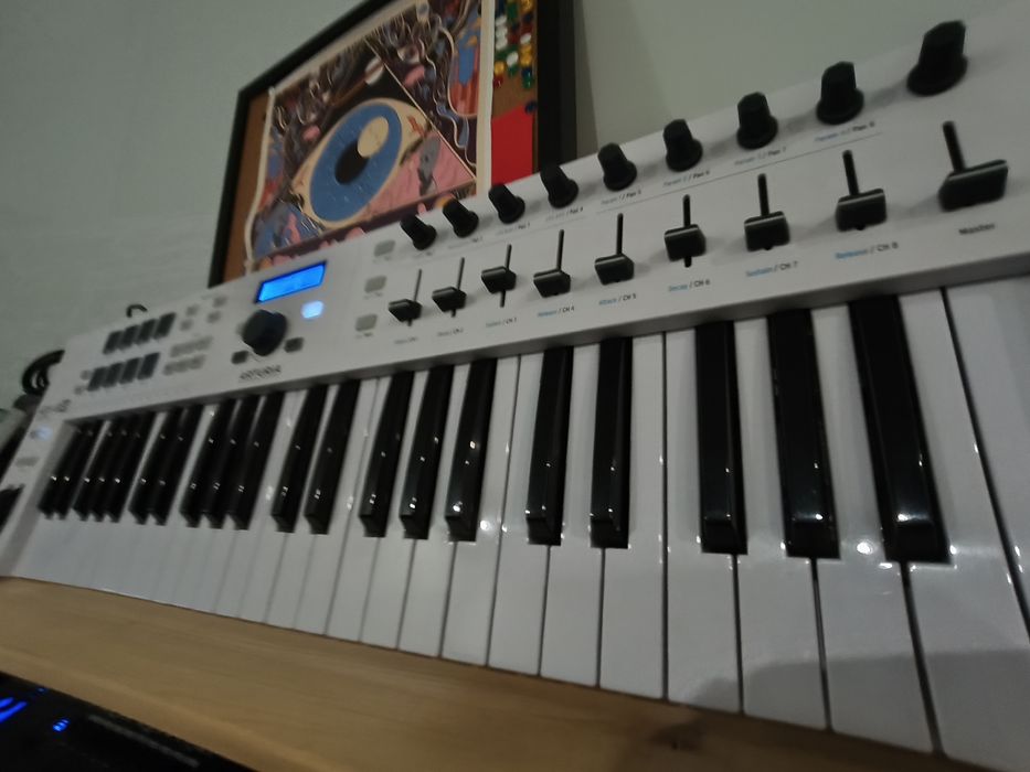 Controlador Midi - Arturia Keylab 49