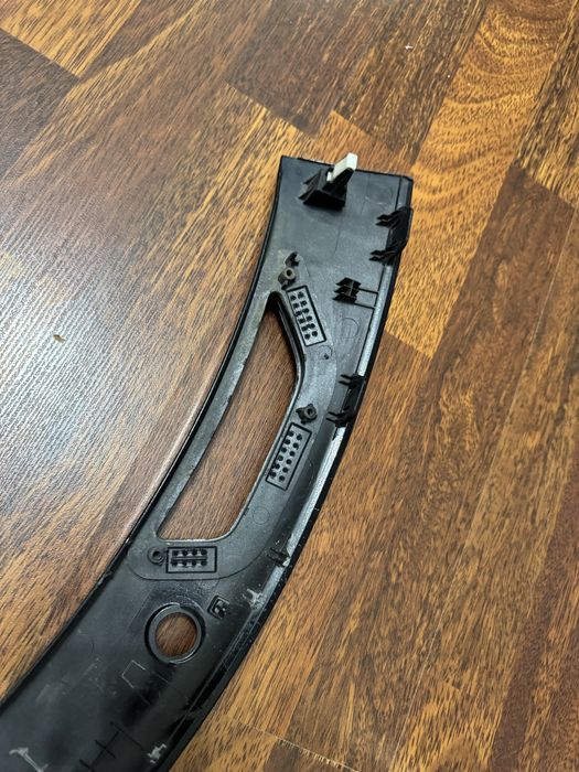 Арка права kia ev 6 пошкоджена