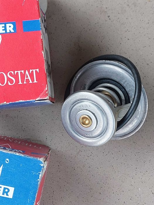 ШРУС внутрений ауди 100 а6.Продам термостат новий.