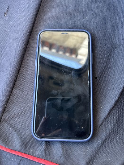 Iphone 11 e bom estado