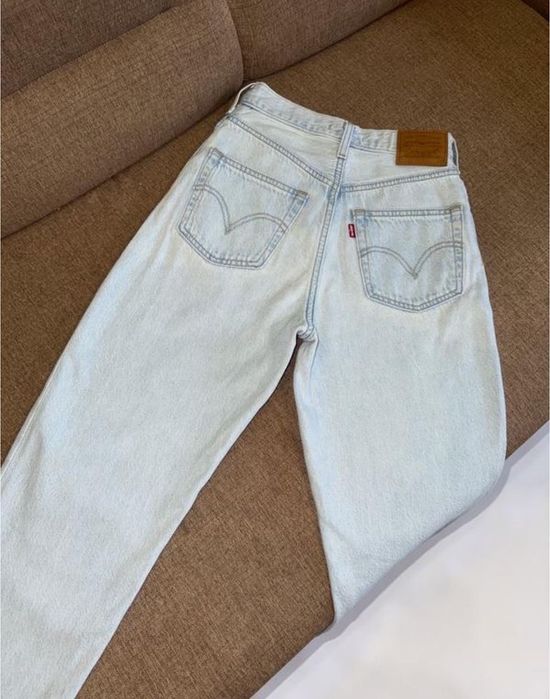 Стильні жіночі джинси Leviʼs