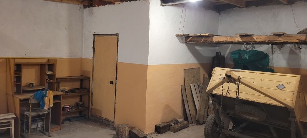 Продам великий капітальний гараж