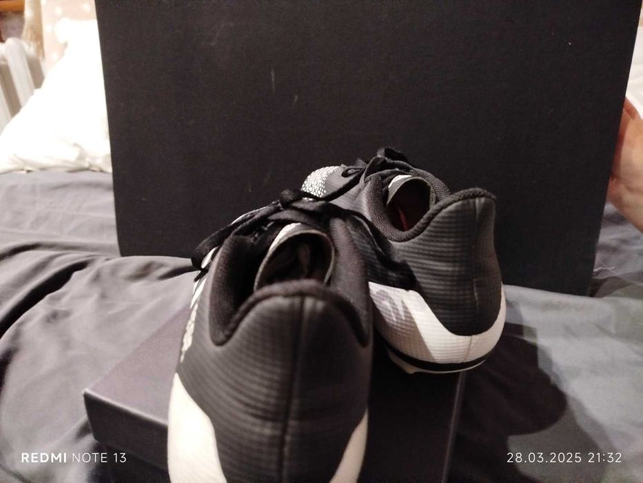 Бутси Adidas predator нові