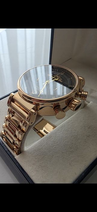 Золотые часы с браслетом