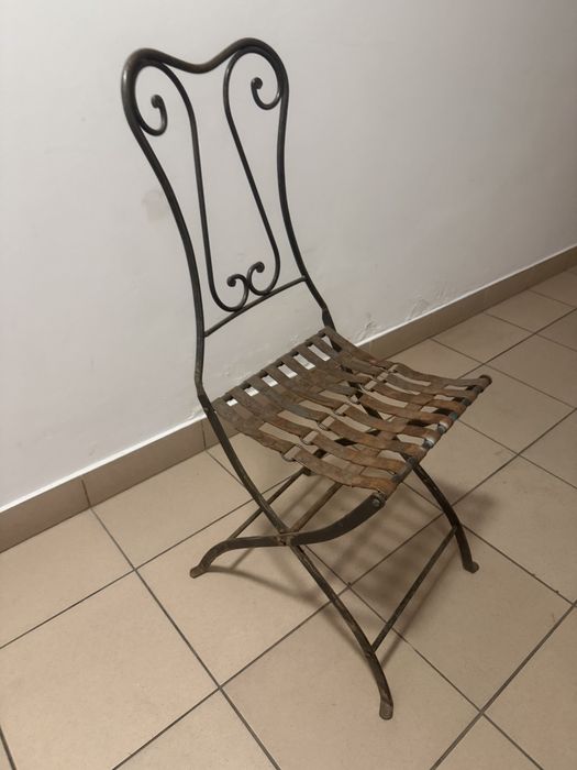 Krzesło metalowe ozdobne retro
