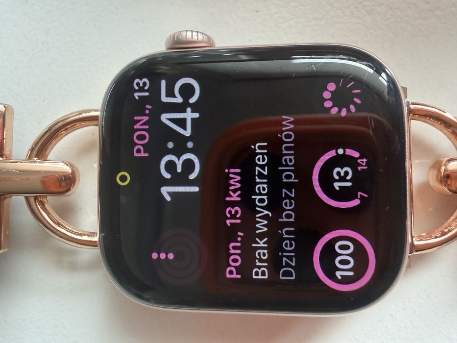 Apple Watch 10 42 mm 89% baterii