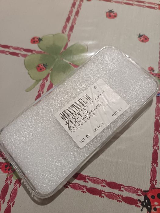 Capa iPhone 16 pro  com desenhos azuis  + Portes grátis