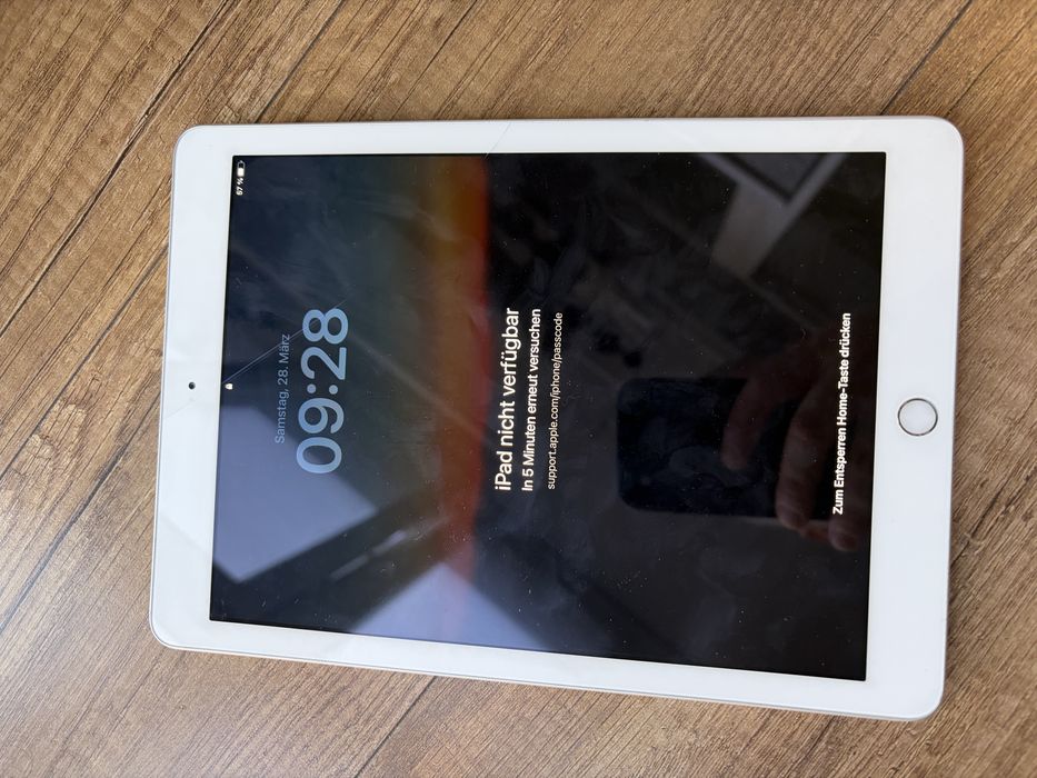 iPad 5 generation 32GB fi-wi