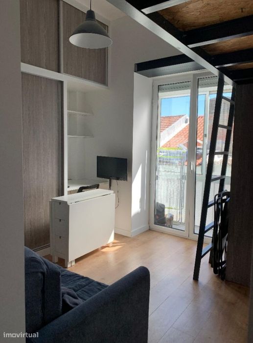 Estúdio - localizado em Olaias Lisbon
