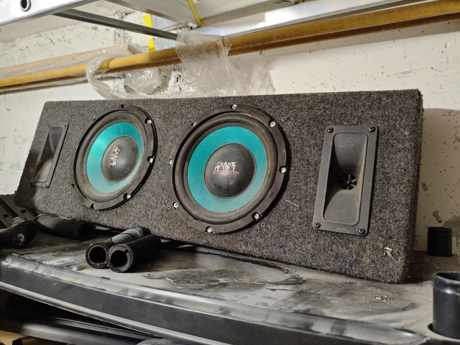 Pełno zakresowa skrzynia basowa stereo Crank Transit