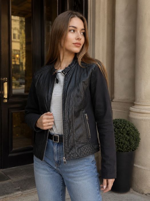 Женская куртка М ,маломерка  Tommy  Новая. Hilfiger.