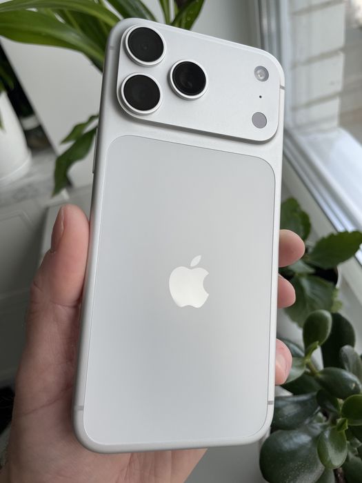 Як НОВИЙ Apple iPhone 17 Pro Max Silver 256 Gb Never Lock