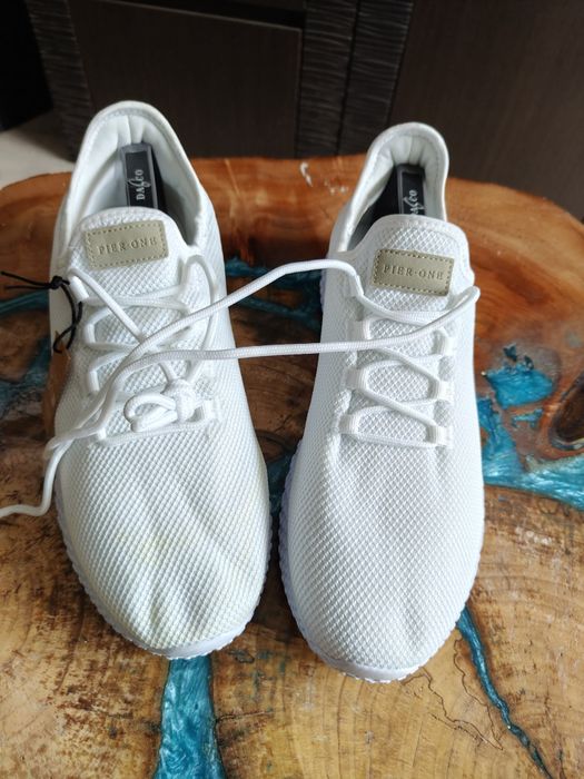 Nowe buty sportowe firmy Piere One