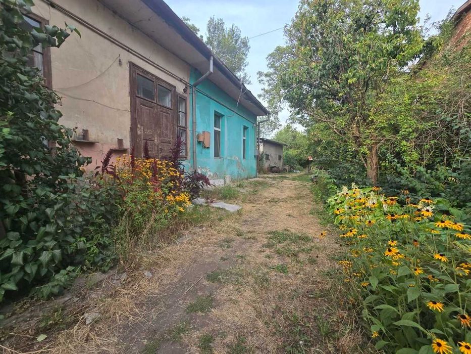 Оренда будинку у центрі  по вул.Мукачівській 650$