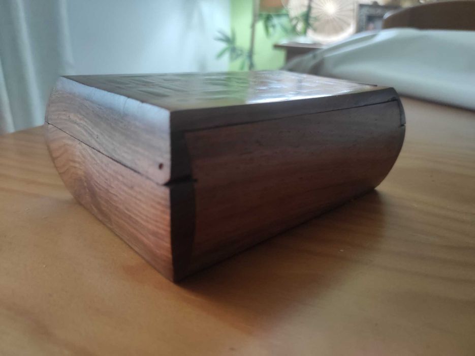 Caixinha guarda jóias