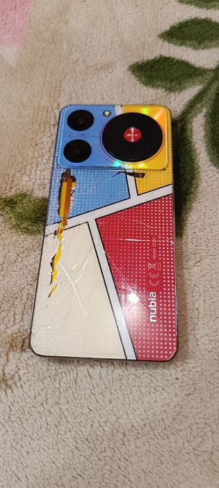 Продам смартфон ZTE Nubia