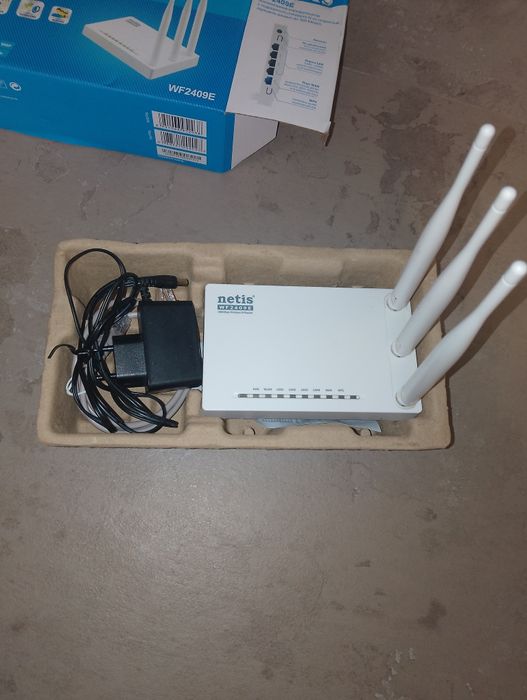 Роутер Netis wf 2409E