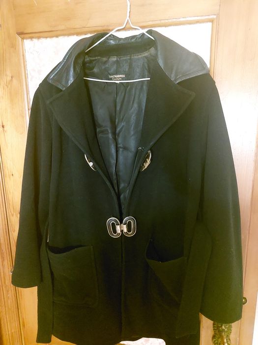 Пальто женское шерстяное 90%, укоросенное, размер 36/ L  /48