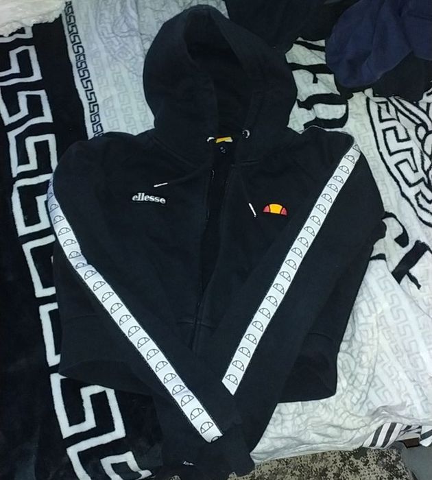 Кофта elllesse оригинал
