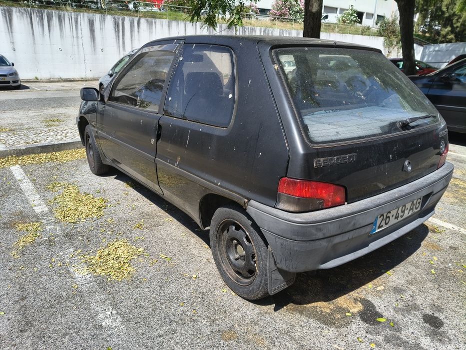 Peugeot 106 com junta queimada