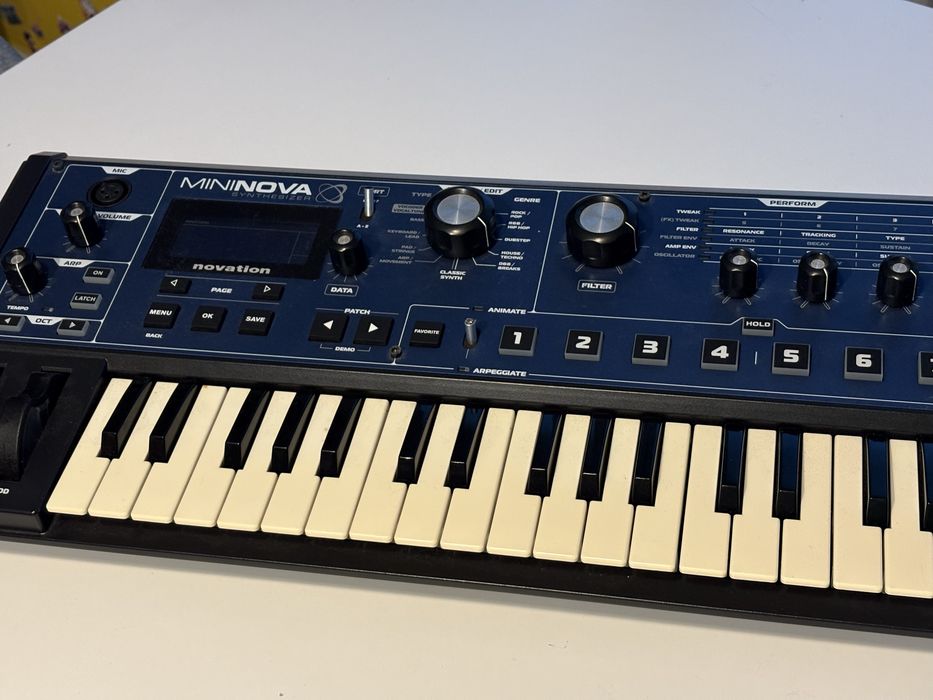 Novation Mininova PLUS GRATISY
