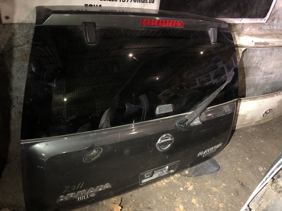 Двери Nissan Armada 2003-13 г