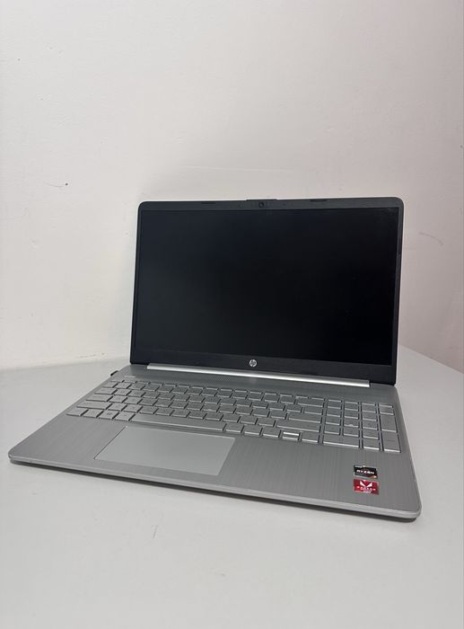 Laptop hp ! Ryzen 7, 32 gb RAM DDR4, SSD 512