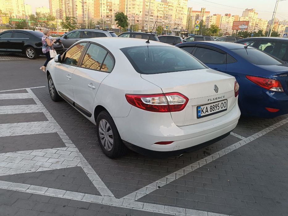 Рено Флюенс Renault Fluence