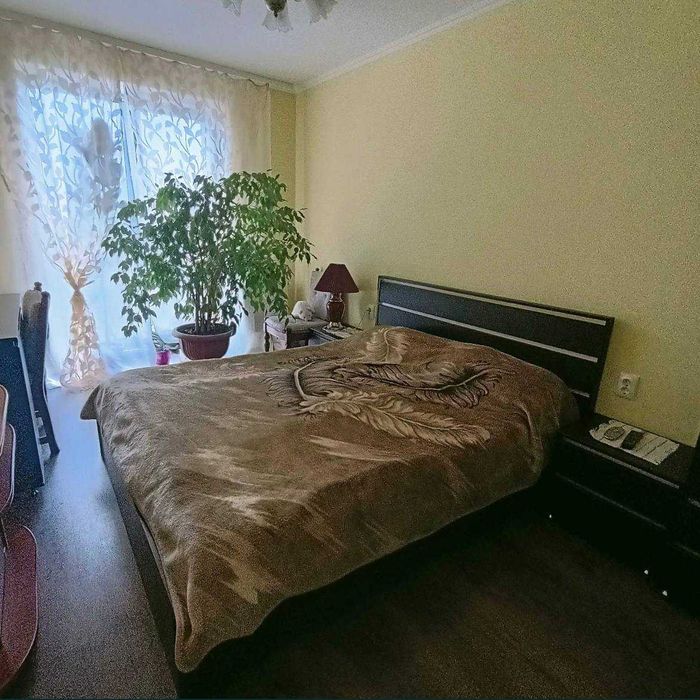 Продаю 2к квартиру з Євроремонтом в жилому стані.Цегляний будинок.Газ