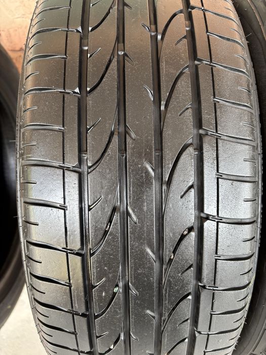 Пара літніх шин 225/45R19 Bridgestone